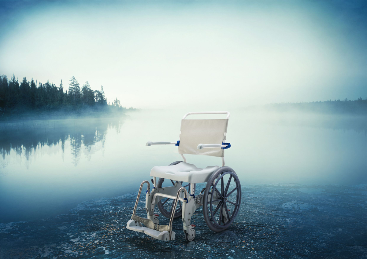 Ocean 24“ Ergo XL Dusch- und Toilettenrollstuhl